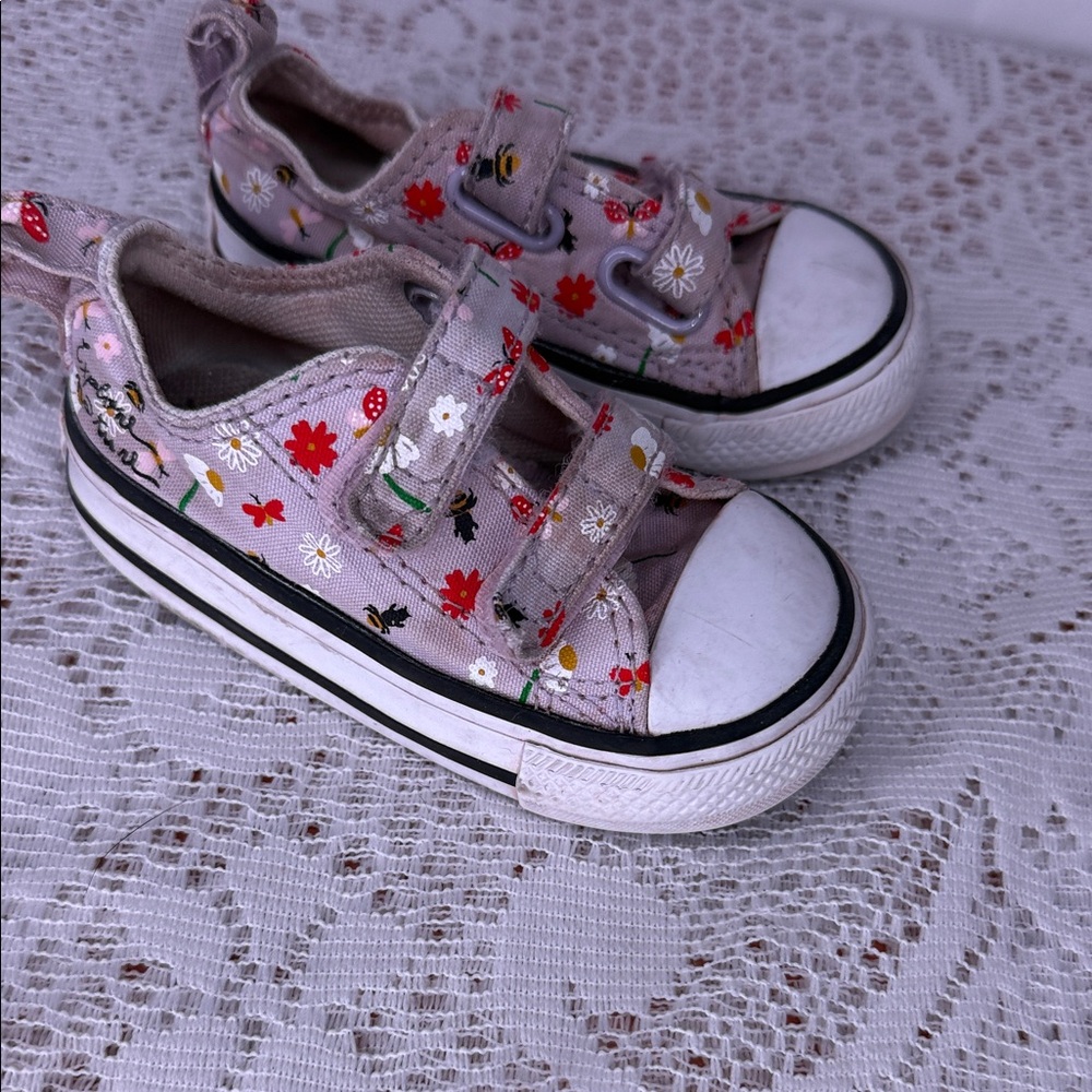 NWOT Converse infant explore nature strap All Star super cute for holidays 4